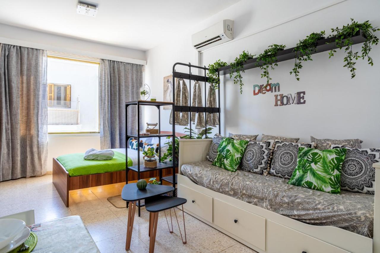 Oasis - Cozy Studio In Larnaca Exterior photo