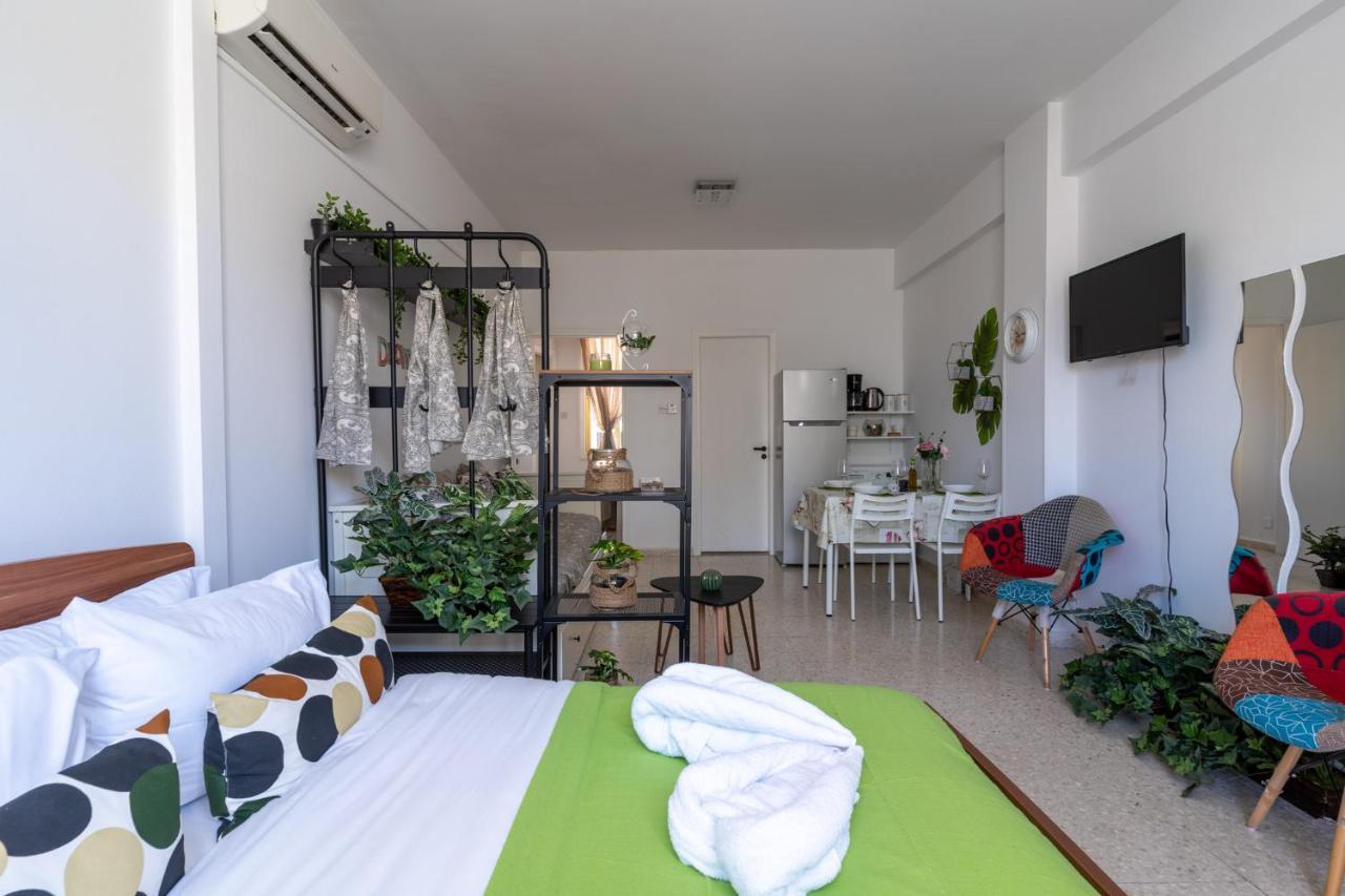 Oasis - Cozy Studio In Larnaca Exterior photo