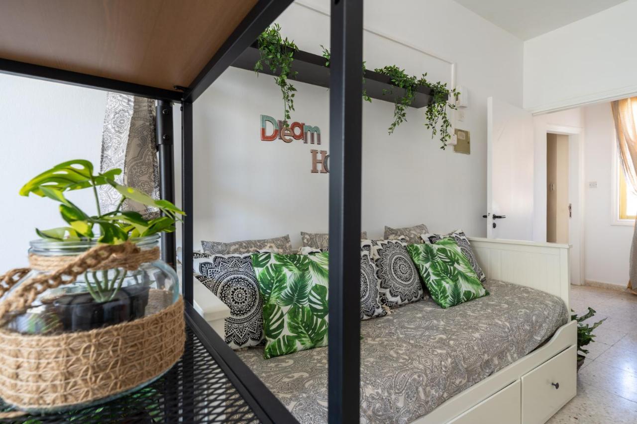 Oasis - Cozy Studio In Larnaca Exterior photo